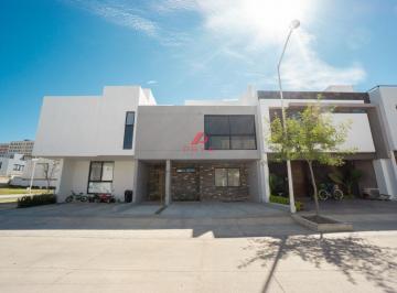 Casa en condominio de 3 habitaciones, Zapopan · Casa en Venta en Altanza, Solares, Zapopan