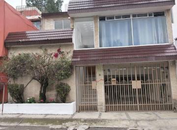 Casa de 4 habitaciones, Naucalpan de Juárez · Venta Impecable Casa Remodelada $5.85 m Lomas Verdes 3a Secc, Nau. Em 4reca 3baños 3autos Jardín Comu