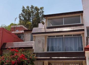 Casa de 4 habitaciones, Naucalpan de Juárez · Casa en Calle Cerrada Privada · 4 Recámaras · Jardín Comunal · Lomasverdes 3ª Secciónremodelada