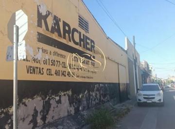 Bodega comercial · 400m² · 1 Recámara · 2 Estacionamientos · Bodega en Renta Calle Francisco Villa Celaya