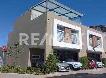 Casa en condominio · 210m² · 3 Recámaras · 2 Estacionamientos · Casa en Venta en Metepec - (4)