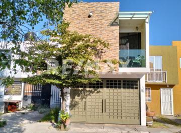 Casa · 68m² · 3 Recámaras · 1 Estacionamiento · Casa en Fracc. El Árbol - (4)