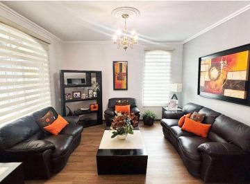 Casa de 3 habitaciones, Zapopan · Residencia Cerca del Metropolitano
