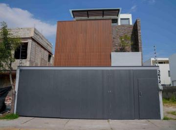 Casa · 314m² · 4 Recámaras · 2 Estacionamientos · Casa Venta Bosques Vallarta Zapopan