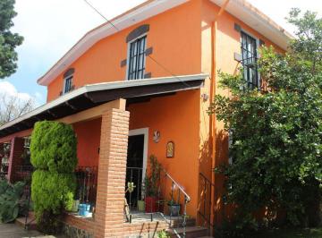Casa · 380m² · 5 Recámaras · Hermosa Casa Dentro del Fracc. Huertas de San Pedro, Huitzilac