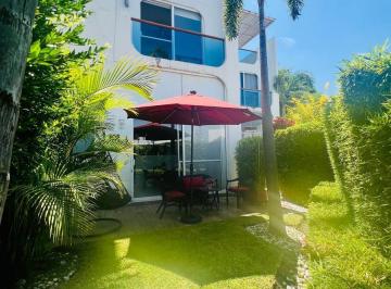 Casa · 154m² · 3 Recámaras · 1 Estacionamiento · Casa en Tequesquitengo