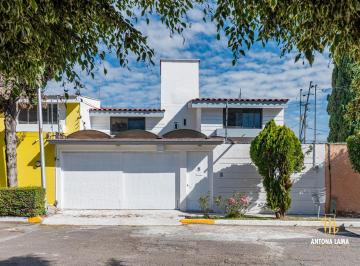 Casa · 238m² · 3 Recámaras · 2 Estacionamientos · Casa en Venta en Fraccionamiento Arboledas de San Ignacio