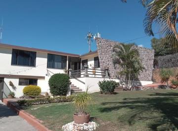 Casa · 1106m² · 5 Recámaras · 10 Estacionamientos · Casa Sola en Venta en Col. Maravillas