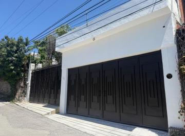 Terreno / Lote · 180m² · 1 Recámara · 5 Estacionamientos · Casa Comercial en Lotes Alegría, Cuernavaca, Morelos