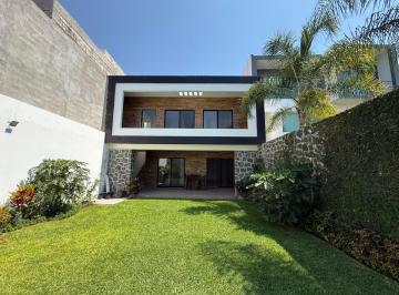 Casa · 300m² · 4 Recámaras · 3 Estacionamientos · Casa Nueva en Venta en Brisas de Cuernavaca