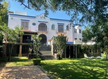 Casa · 873m² · 6 Recámaras · 3 Estacionamientos · Residencia en Venta en Tetela del Monte, Cuernavaca | Naturaleza y Privacidad