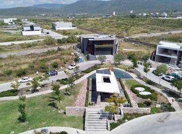 Casa · 553m² · 4 Recámaras · 3 Estacionamientos · Casa en Venta en Condominio del Molino XI