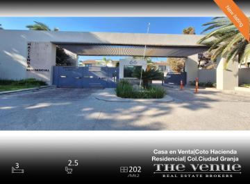 Casa en condominio de 4 habitaciones, Zapopan · Casa en Venta en Coto Hacienda Residencial, Ciudad Granja