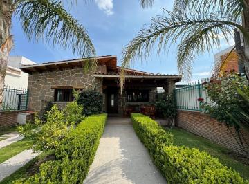 Casa en condominio · 246m² · 3 Recámaras · 1 Estacionamiento · Casa en Hacienda Tequisquiapan - (4)