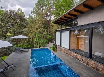 Casa de 4 habitaciones, Valle de Bravo · Casa en Venta en Avandaro