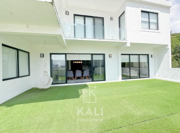 Casa de 6 habitaciones, Huixquilucan · Venta de Imponente Residencia en Bosque Real