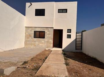 Casa de 2 habitaciones, León · Renta de Casa Nueva en Lomas de Comanjilla Salida Leon Silao