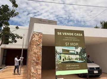 Casa · 308m² · 3 Recámaras · 2 Estacionamientos · Casa en Venta en Mérida, Sodzil Norte, Excelente Ubicación
