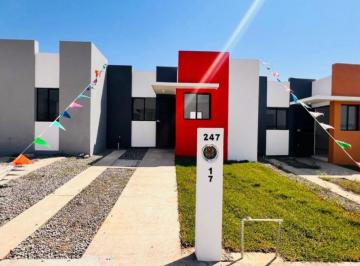 Casa de 2 habitaciones, Villa de Alvarez · Casa en Venta Nuevas Sobre Av Alto Nivel de Plusvalía en Villa de Álvarez Colima
