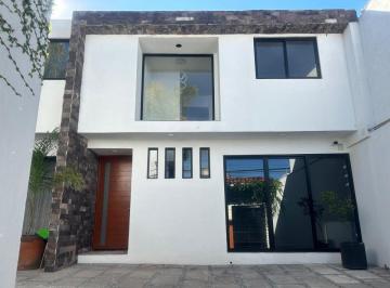Casa de 3 habitaciones, Puebla · Amplia Casa en Santa Cruz Buenavista Zona Zavaleta