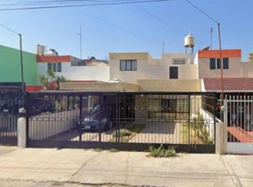 Casa de 4 habitaciones, Guadalajara · Casa en Venta Jardines Alcalde Guadalajara Jalisco