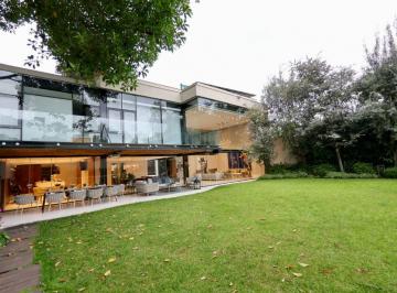 Casa 1050m² Venta Jardines del Pedregal · Residencia de Lujo con Dos Frentes y Diseño Arquitectónico Excepcional