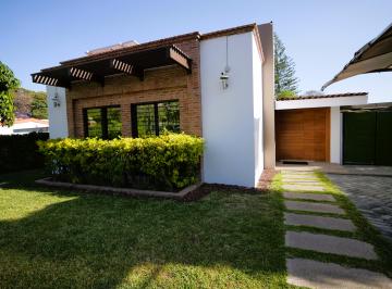 Casa en Venta de 3 habitaciones La Floresta · Hermosa Casa en Ajijic