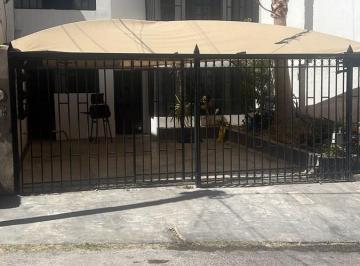 Departamento · 244m² · 4 Recámaras · 2 Estacionamientos · Venta de Casa Habitacion en Col Colinas del Valle