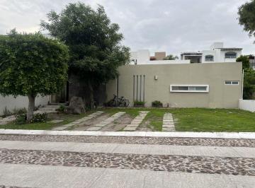 63836f974ddf5fbf53056d5dbaf0c399a5da37b34bfeed74ea34b00b6acd1e7c · Oportunidad Venta Casa Vista Real, Requiere Mantenimiento