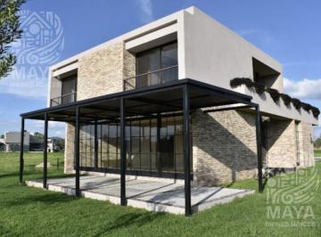 Casa · 322m² · 3 Recámaras · 2 Estacionamientos · Casa en Venta, Viñedos de Polo, El Marqués, Querétaro