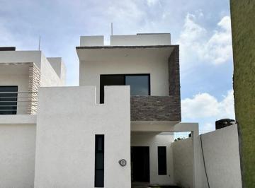 Casa · 3 Recámaras · Cr1 Renta Hda Roal Hortalizas