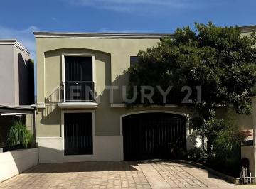 Casa · 142m² · 3 Recámaras · 2 Estacionamientos · Casa en Venta en Cerradas de Cumbres
