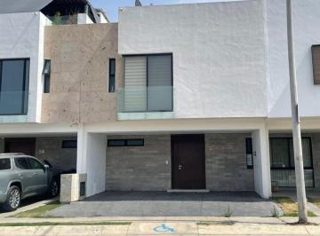 Casa de 3 habitaciones, Zapopan · Casa Amueblada en Renta, Capital Norte, Zapopan, Jalisco