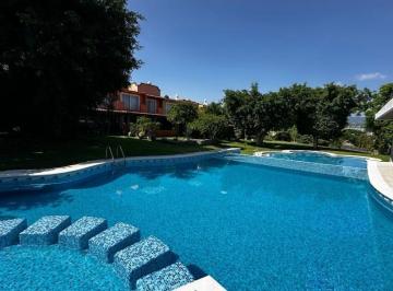 Casa · 236m² · 4 Recámaras · 2 Estacionamientos · Casa en Condominio en Fraccionamiento Burgos Bugambilia, Temixco.