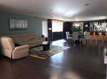 Casa · 830m² · 3 Recámaras · 2 Estacionamientos · Venta Preciosa Residencia Dentro de Club de Golf Las Fuentes