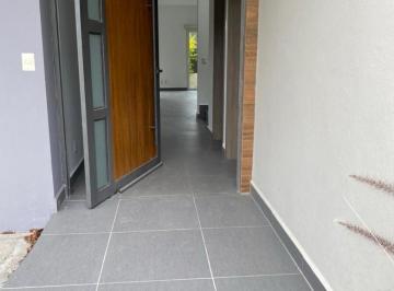 Casa en condominio · 243m² · 4 Recámaras · Casa en Condominio - Altozano El Nuevo Queretaro