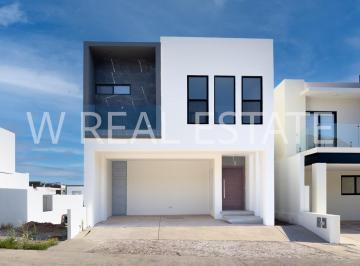 Casa · 290m² · 3 Recámaras · 2 Estacionamientos · Casa en Venta en Altozano