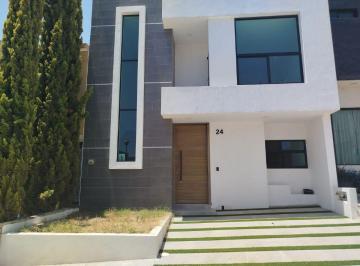 Casa de 4 habitaciones, Tlajomulco de Zúñiga · Residencia Nueva 1 Recamara Planta Baja 4 Recámaras Total