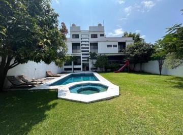 Casa · 506m² · 4 Recámaras · 2 Estacionamientos · Casa - Oaxtepec Centro