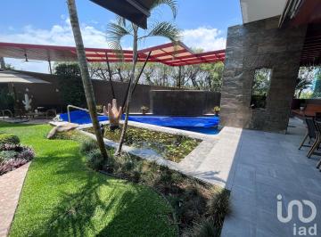Casa · 463m² · 3 Recámaras · 3 Estacionamientos · Magnífica Propiedad en Sumiya, en un Nivel
