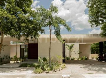 Casa · 340m² · 3 Recámaras · Casa en Venta en Yucatán Country Club, Mérida, Yucatán