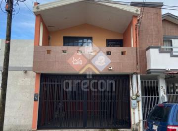 Casa · 175m² · 3 Recámaras · 1 Estacionamiento · Casa Muy a Unas Cuadras de Col Ampliacion Unidad Nacional