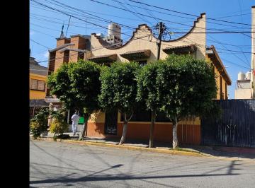 Casa · 568m² · 6 Recámaras · 6 Estacionamientos · Edificio de Departamentos en Venta