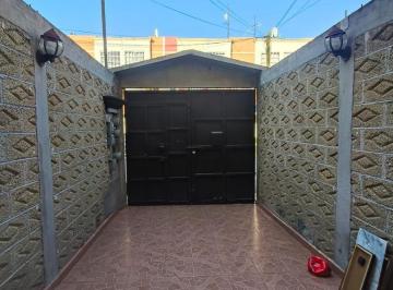 Casa · 98m² · 4 Recámaras · 1 Estacionamiento · Casa en Venta en Héroes Tecamac, Bosques Sup.52.50 m² 3 Pisos. *se Acepta Crédito Infonavit*