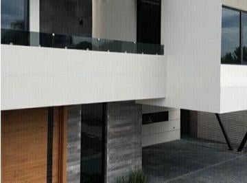 e82daa748ed83b1958d029437142c17941fc97ea0d6fcd0657af387f88302f28 · Moderna Casa en Villas de San Miguel