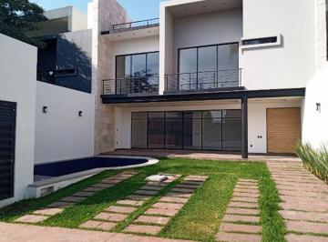 Casa de 3 habitaciones, Cuernavaca · Casa con 400 m² Superficie de Terreno, 3 Recámaras en Venta en Delicias