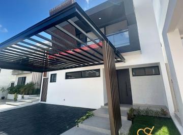 Casa de 4 habitaciones Venta MN 10,300,000 · Casa Nueva en Venta, Residencial Vía Cumbres