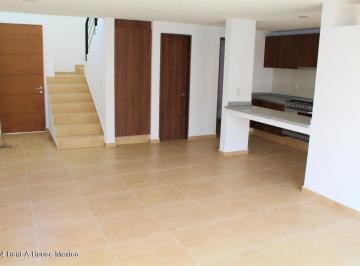 Casa · 121m² · 2 Recámaras · 2 Estacionamientos · Fray Junípero Casa de 2 Recamaras en Venta Rah4193