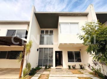 Casa · 155m² · 3 Recámaras · 1 Estacionamiento · Bonita Casa en La Primavera Fraccionamiento