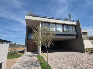 Casa de 4 habitaciones, León · Venta Casa Residenciaestrasburgocampiña Francesa